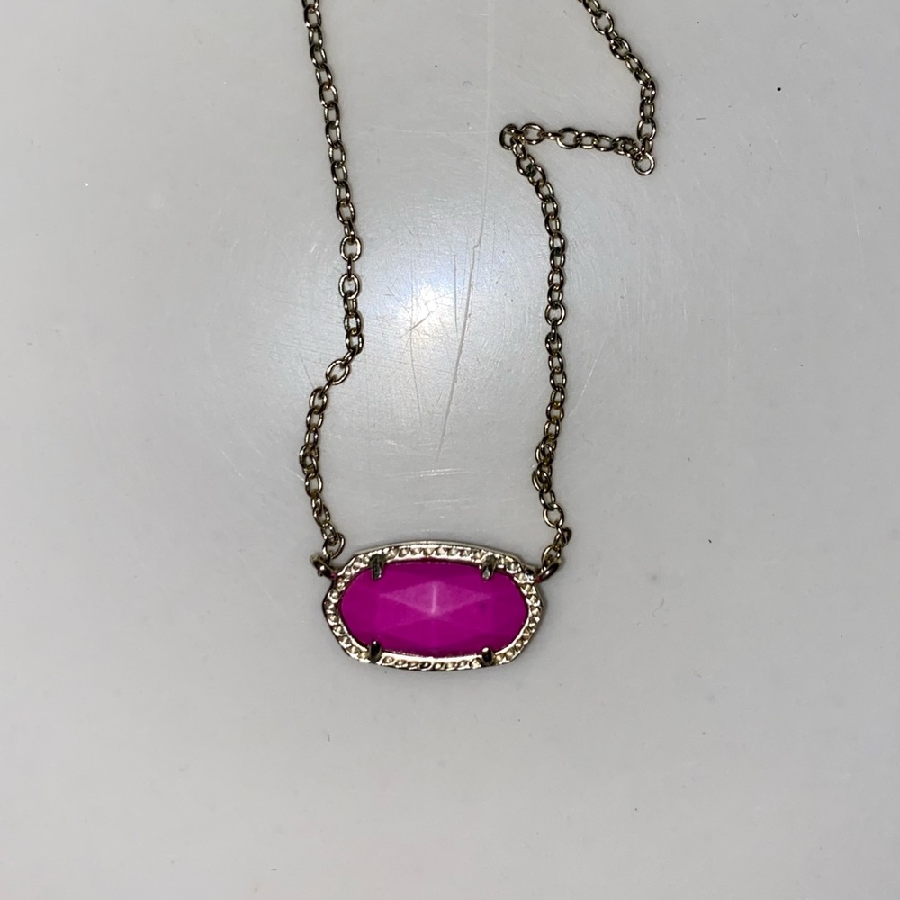 pink kendra scott necklace